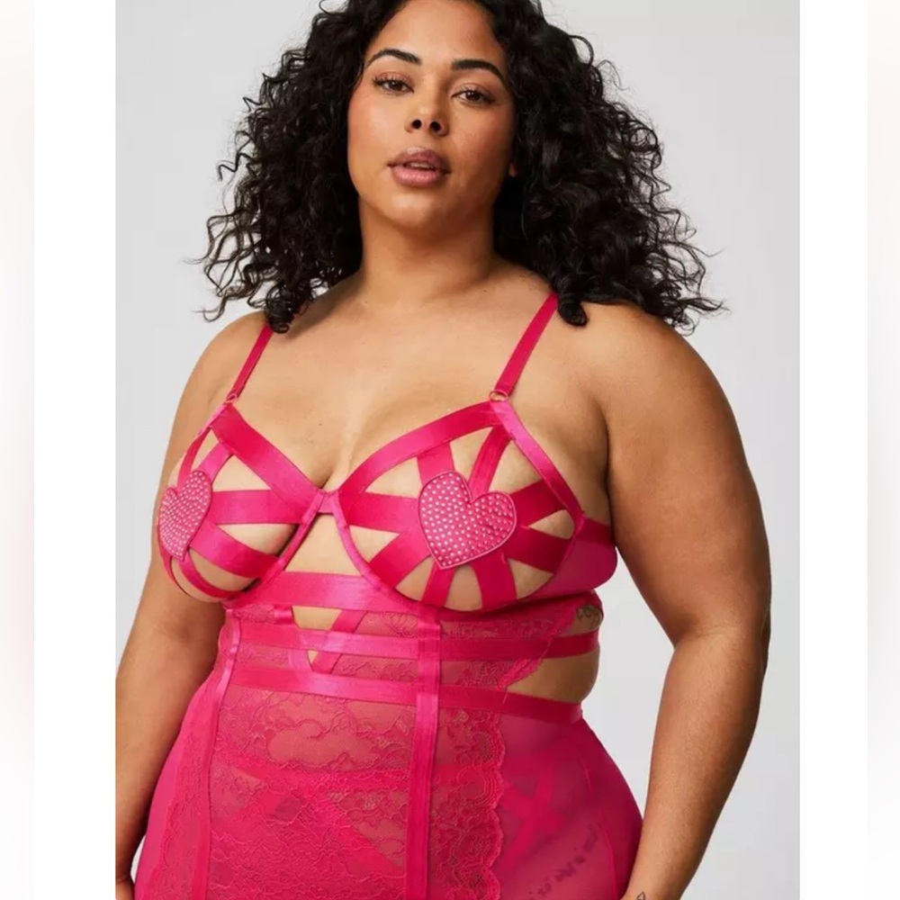 Torrid Diamante Open Cup Chemise - Picture 3 of 10